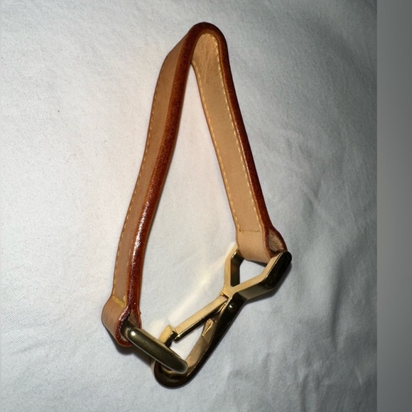 Louis Vuitton Bundle- Luggage Tag & Poignet Set, LV Keepall Strap, LV Box - Picture 8 of 9